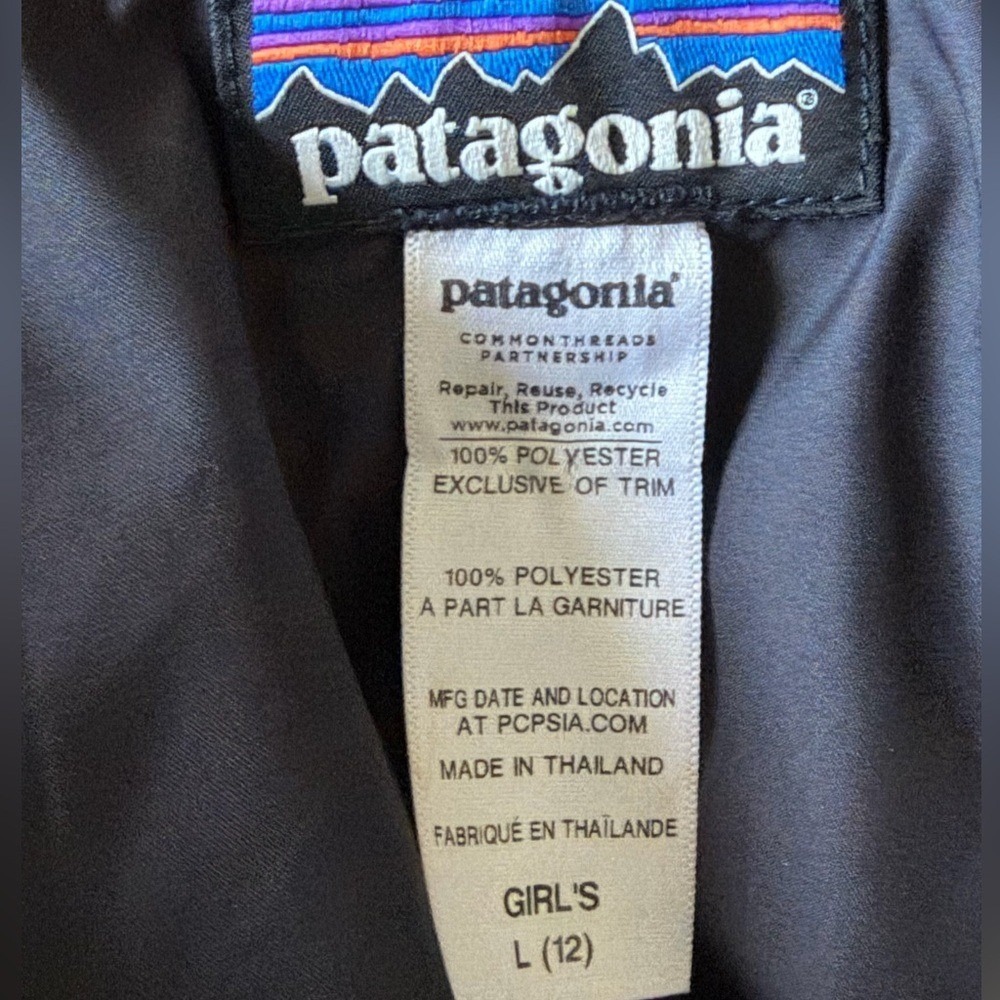 Patagonia Faux Fur Coat Girls Size L (12) Black Plush Button Front Jacket - Picture 3 of 4